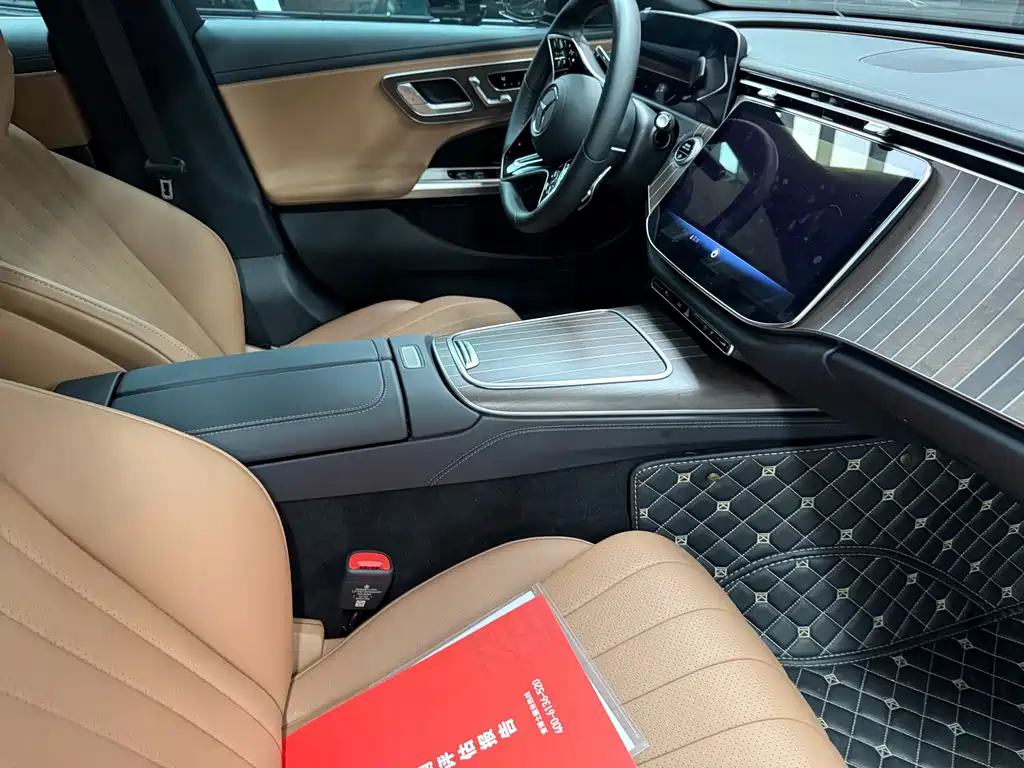 Mercedes-Benz E-Class 2025 — фото 19
