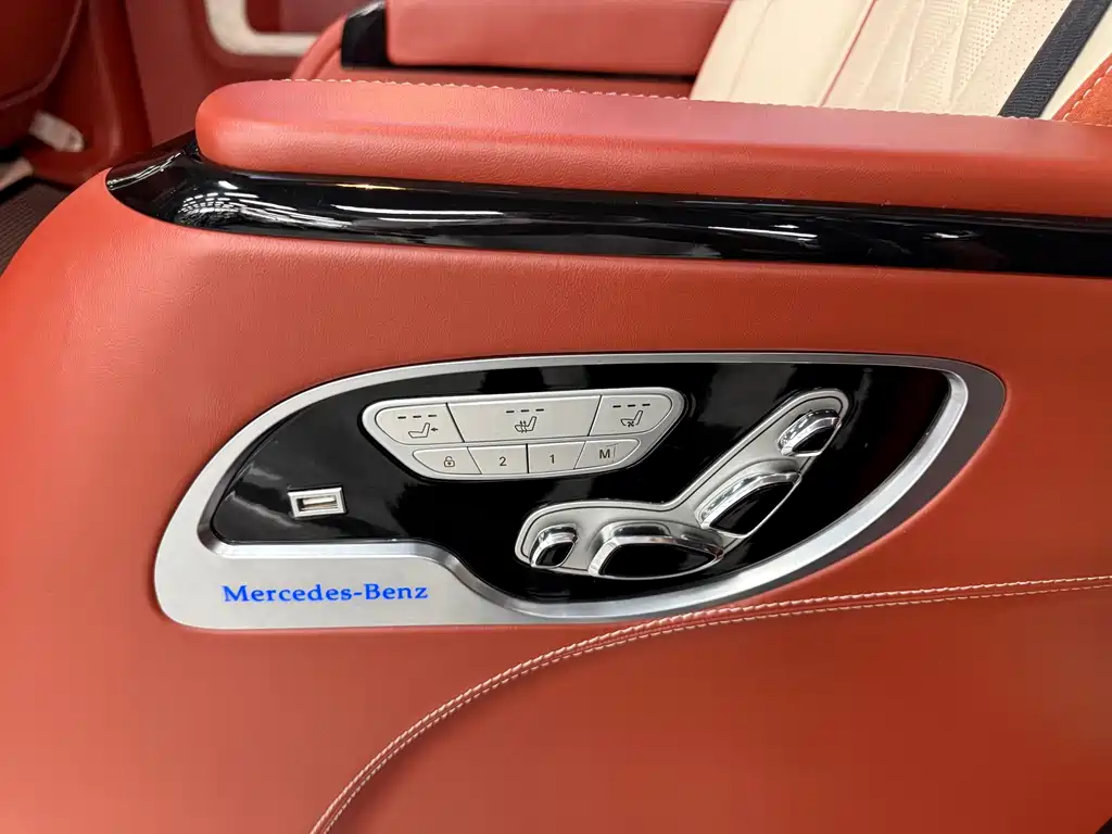 Mercedes-Benz V-Class 2022 — фото 10