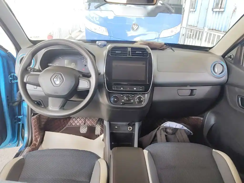 Renault Eno 2021 — фото 10