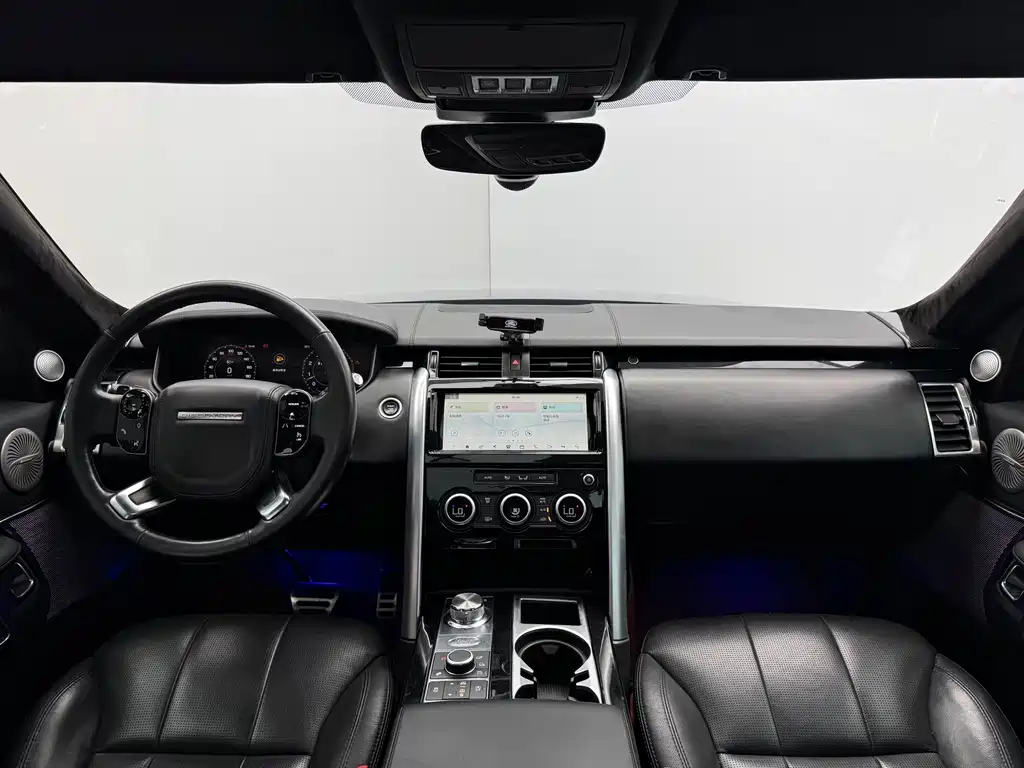 Land Rover Discovery 2020 — фото 18