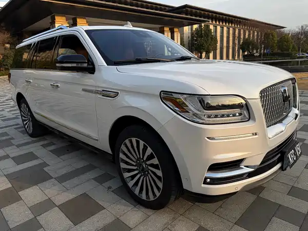 Lincoln Navigator 2020