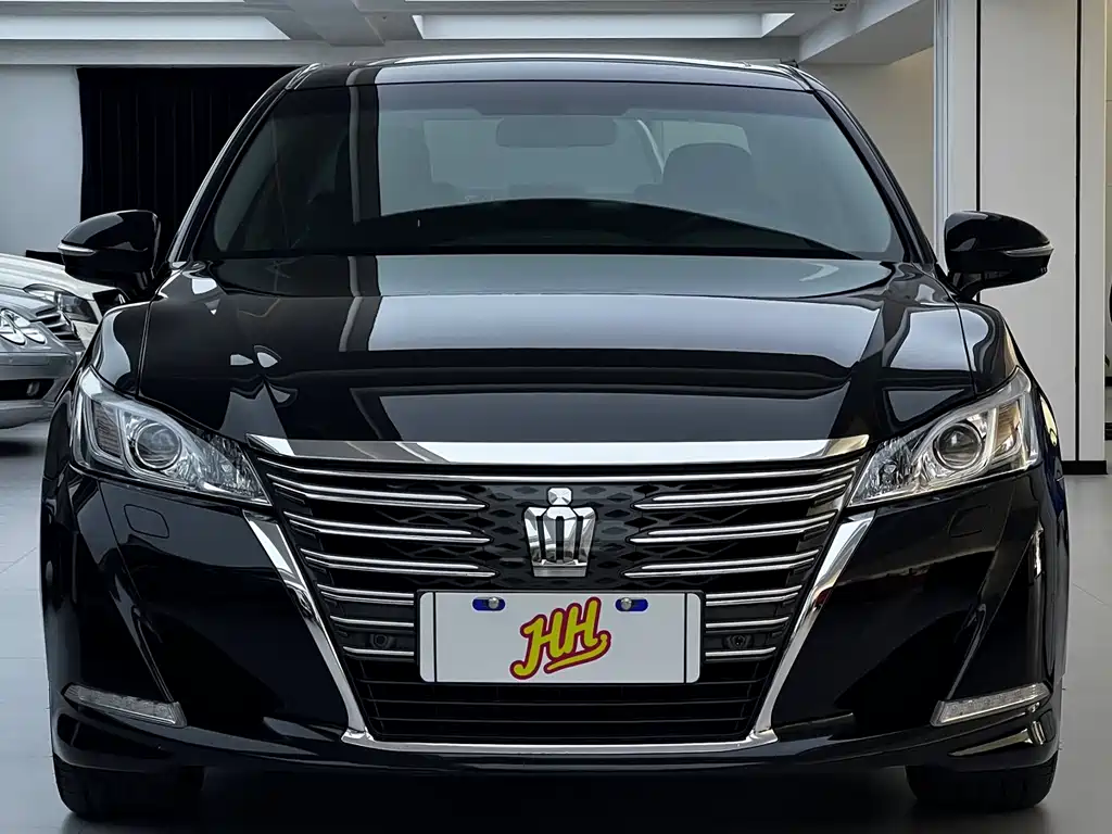 Toyota Crown 2016 — фото 2