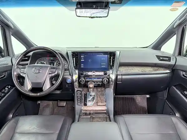 Toyota Alphard 2021