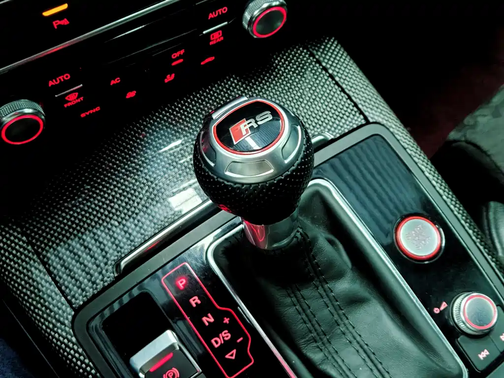 Audi S6 2013 — фото 12
