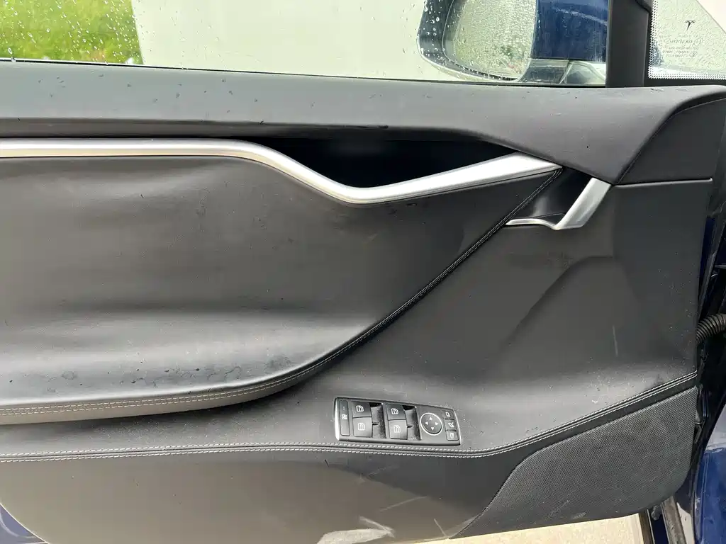 Tesla Model S 2017 — фото 8