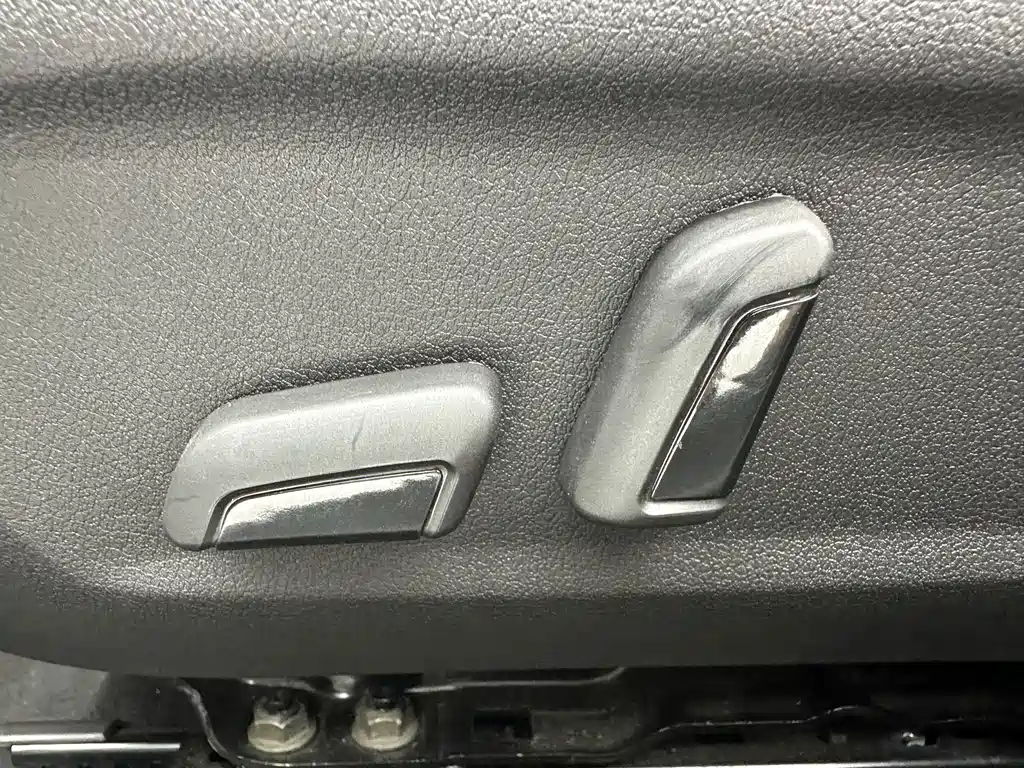 Mazda CX-30 2023 — фото 12