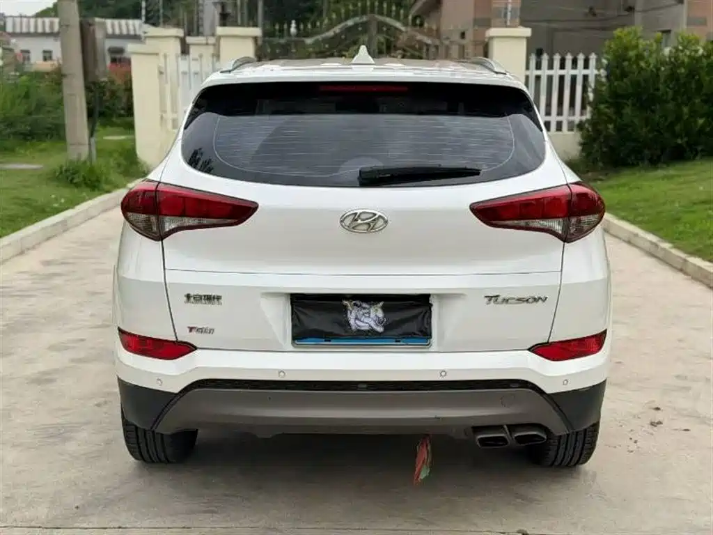 Hyundai Tucson 2017 — фото 9
