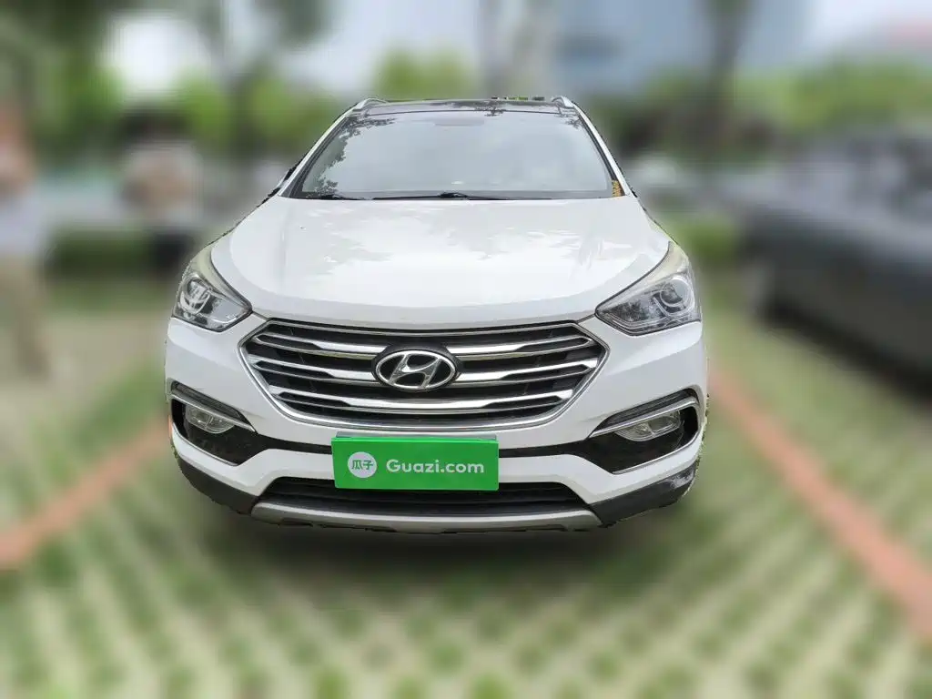 Hyundai Santa Fe 2018 — фото 24