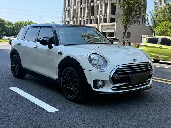 MINI Clubman 2016
