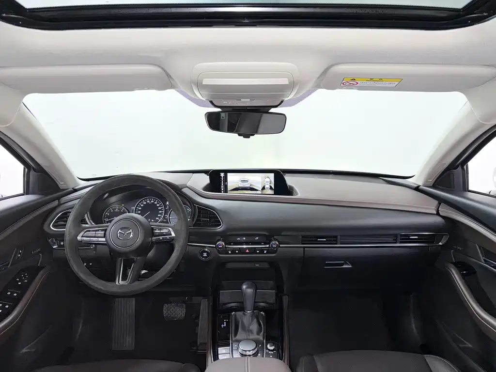 Mazda CX-30 2022 — фото 10