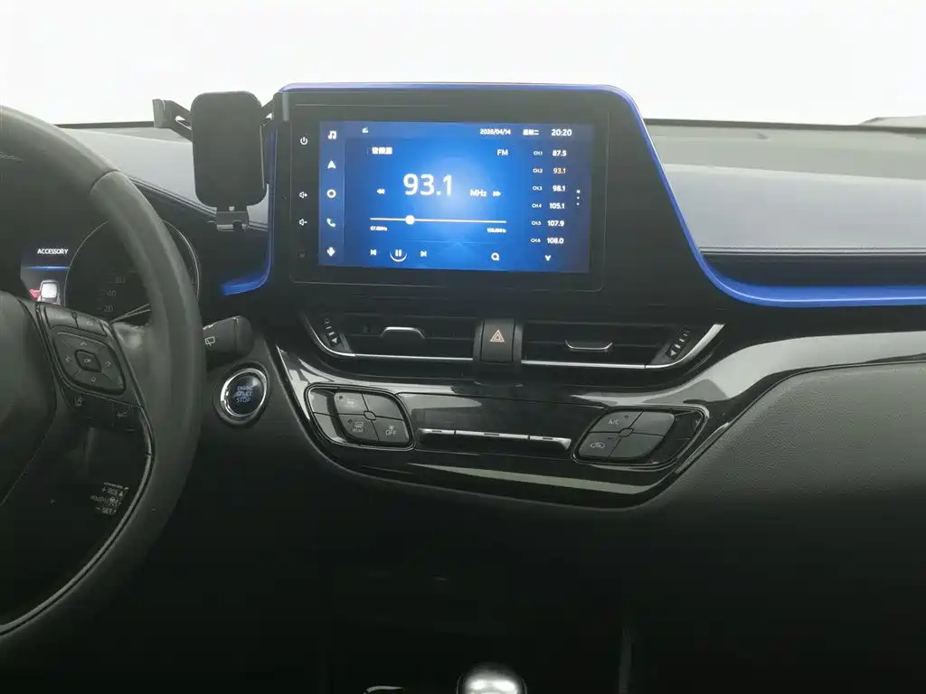 Toyota C-HR 2021 — фото 12