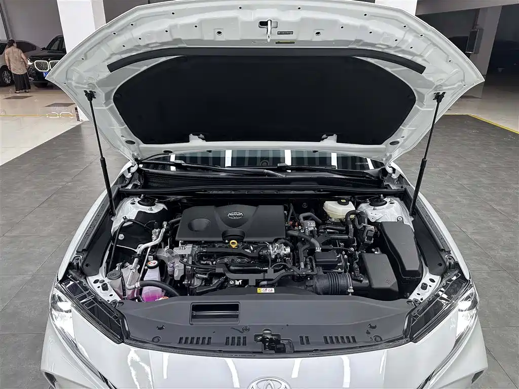 Toyota Camry 2024 — фото 13
