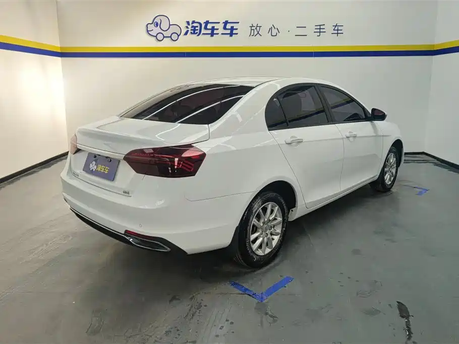 Geely Emgrand 2020 — фото 3