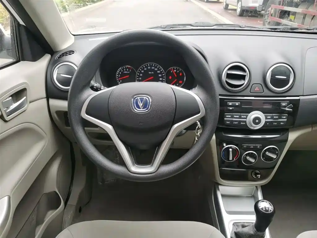 Changan V3 2017 — фото 11