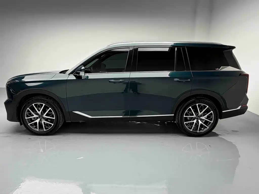 GAC Motor Trumpchi GS8 2024 — фото 4