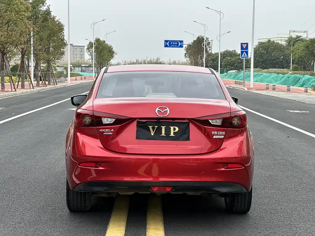 Mazda 3 Axela 2015 — фото 8