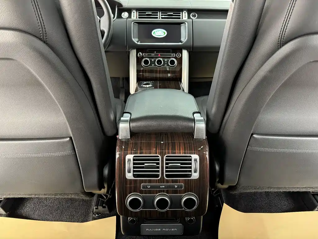 Land Rover Range Rover 2018 — фото 11
