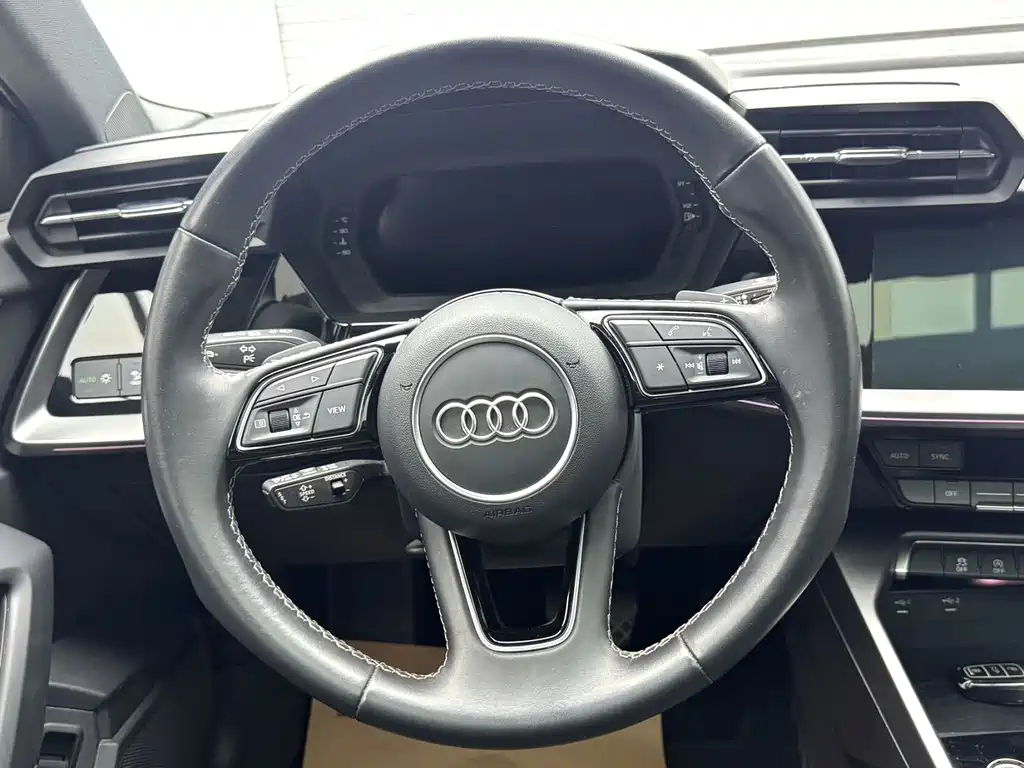 Audi A3 2023 — фото 9