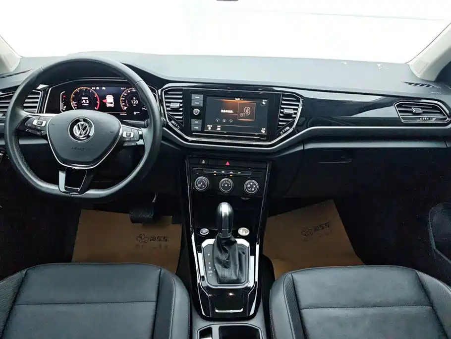 Volkswagen T-Roc 2020 — фото 12