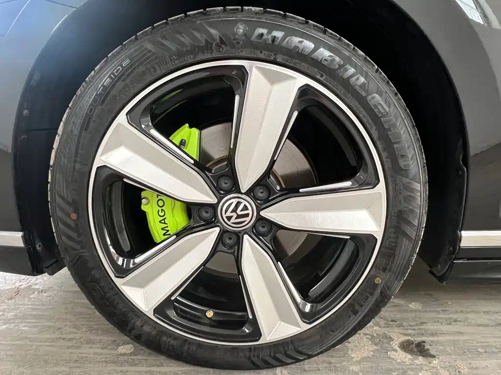Volkswagen Magotan 2024