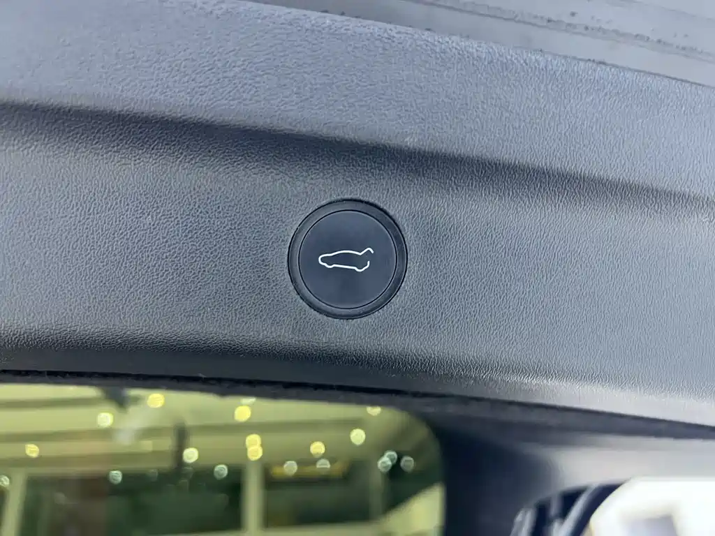 Tesla Model Y 2021 — фото 13