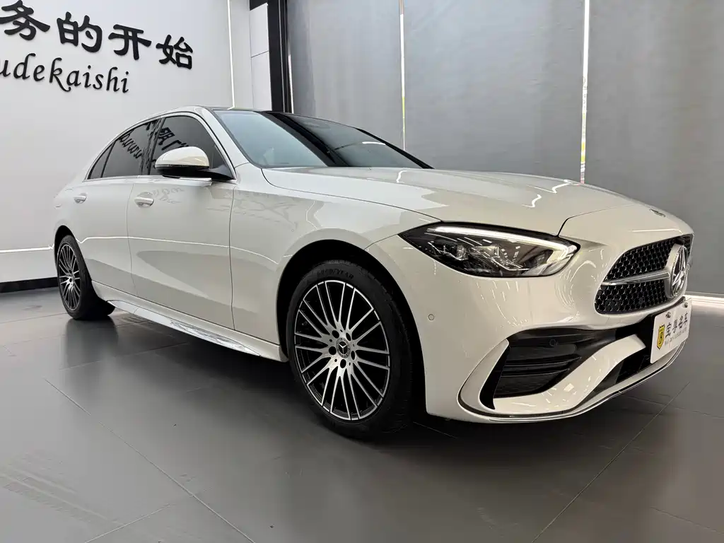 Mercedes-Benz C-Class 2023 — фото 3