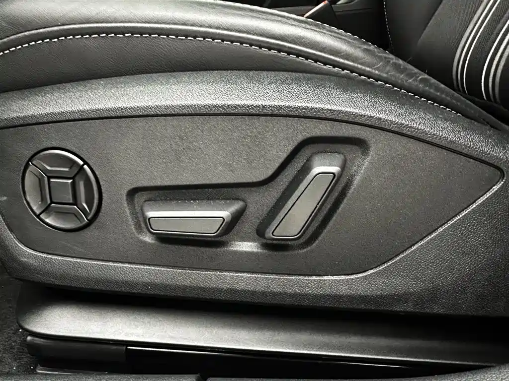 Audi A3 2023 — фото 18