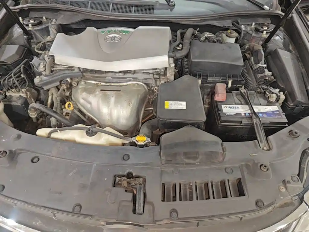 Toyota Camry 2015 — фото 20
