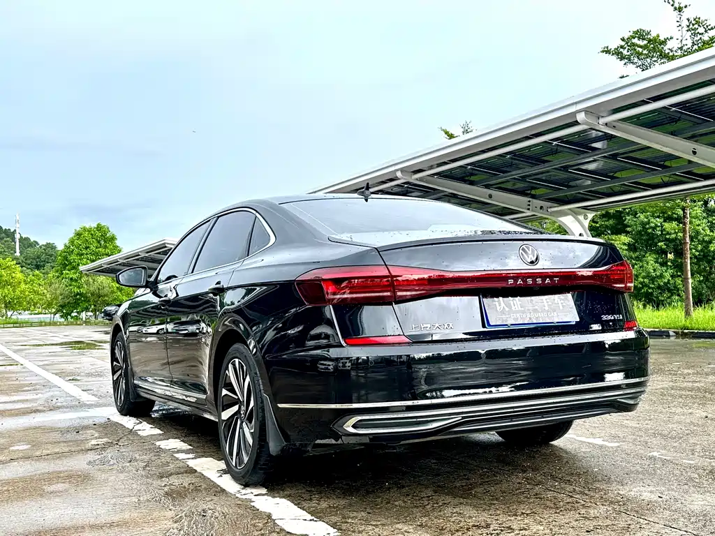 Volkswagen Passat 2023 — фото 8