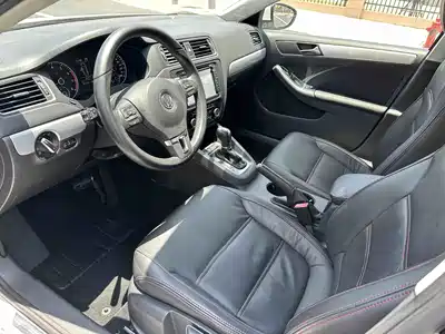 Volkswagen Sagitar 2014