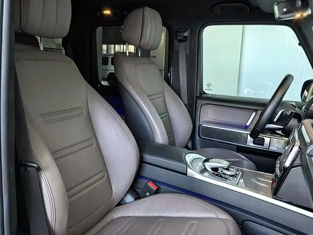 Mercedes-Benz G-Class 2023 — фото 10