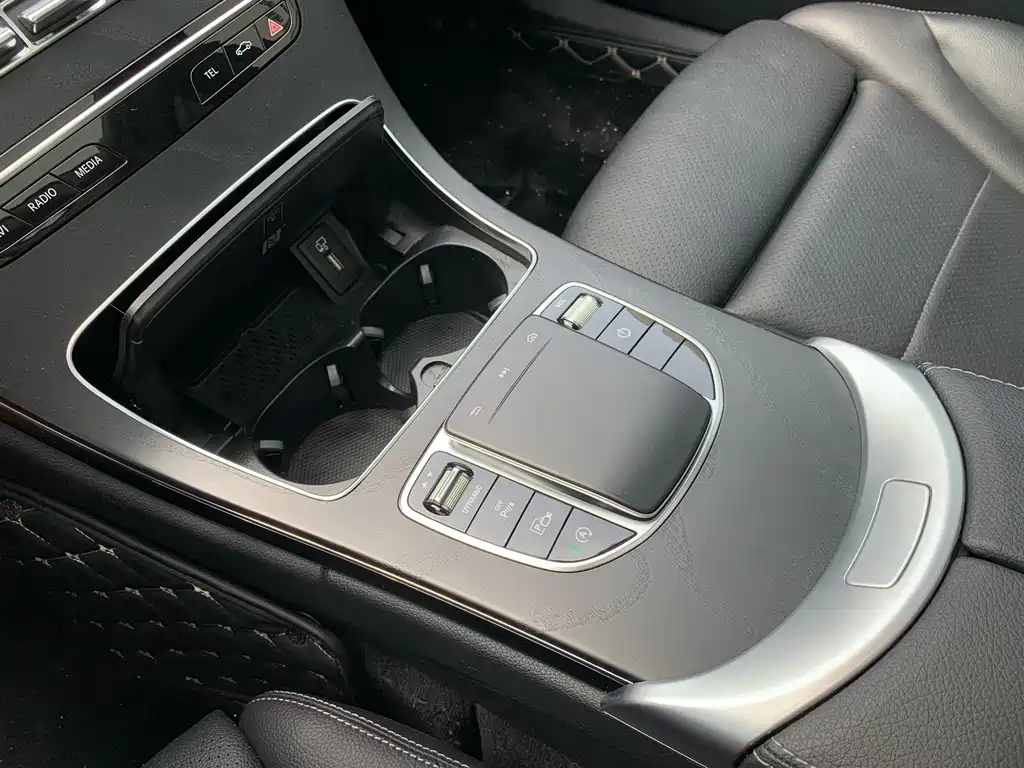 Mercedes-Benz C-Class 2020 — фото 21