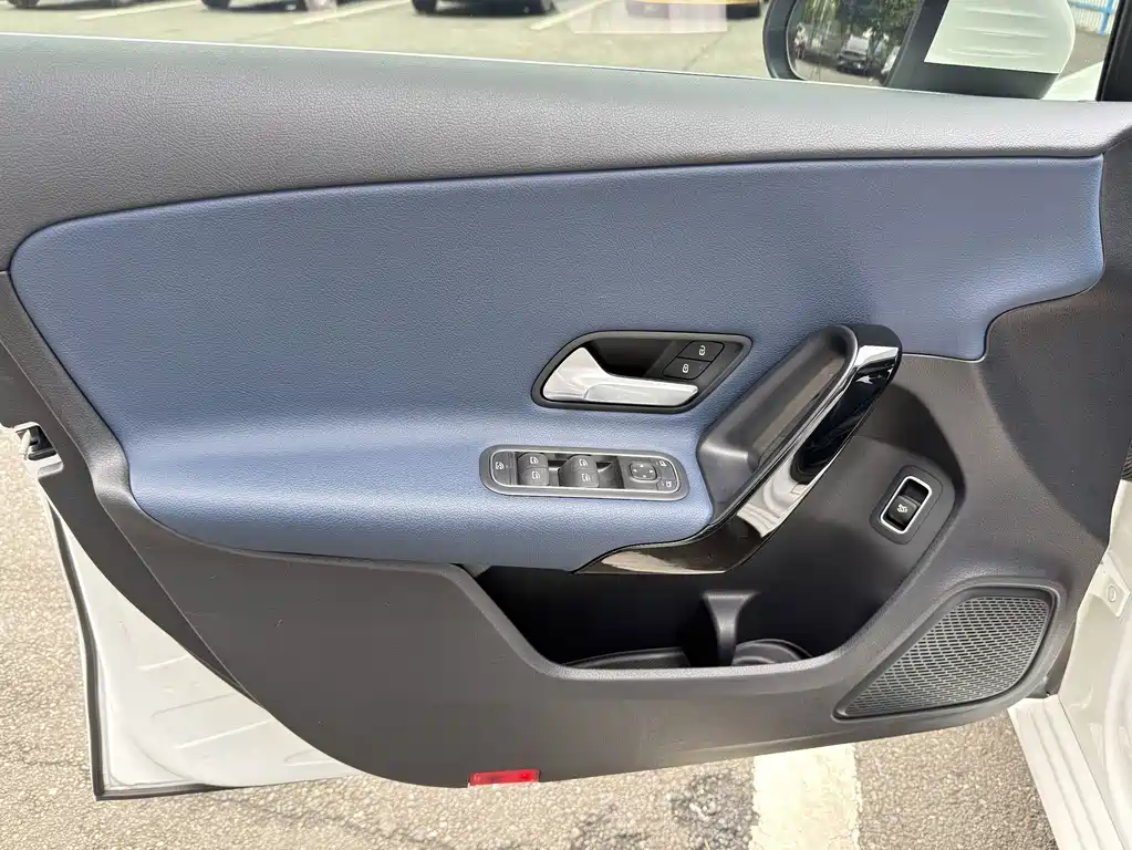 Mercedes-Benz A-Class 2021 — фото 13