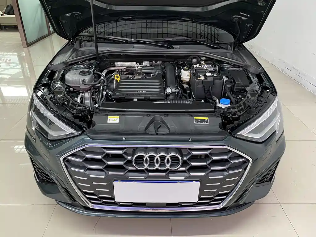 Audi A3 2023 — фото 18