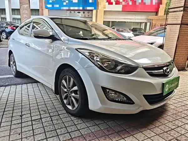 Hyundai Elantra Langdong 2015
