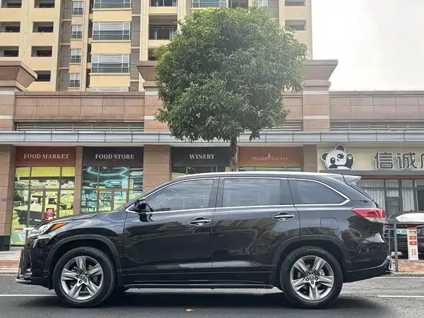 Toyota Highlander 2019
