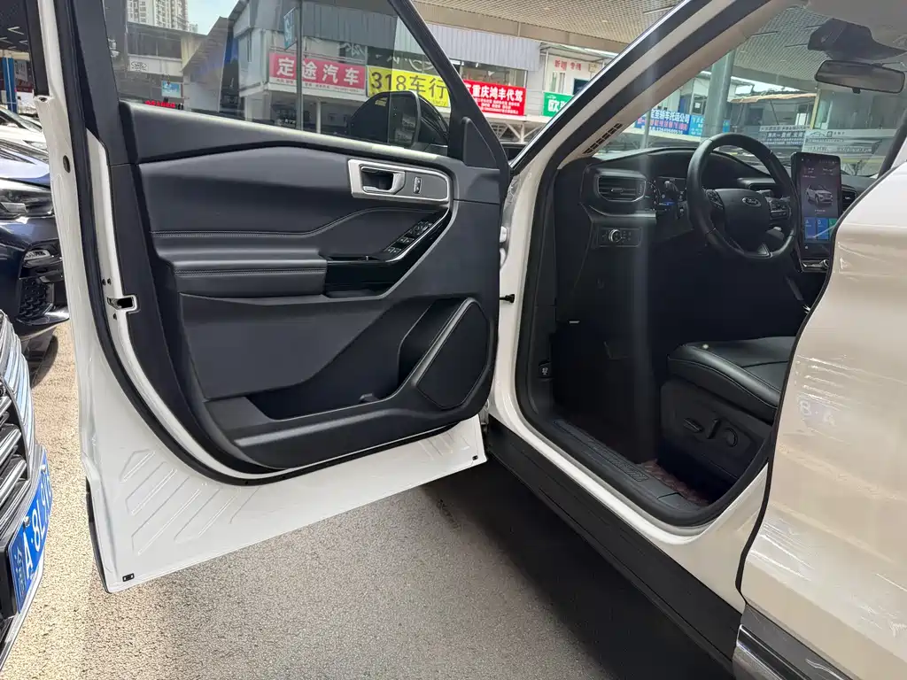 Ford Explorer 2022 — фото 12