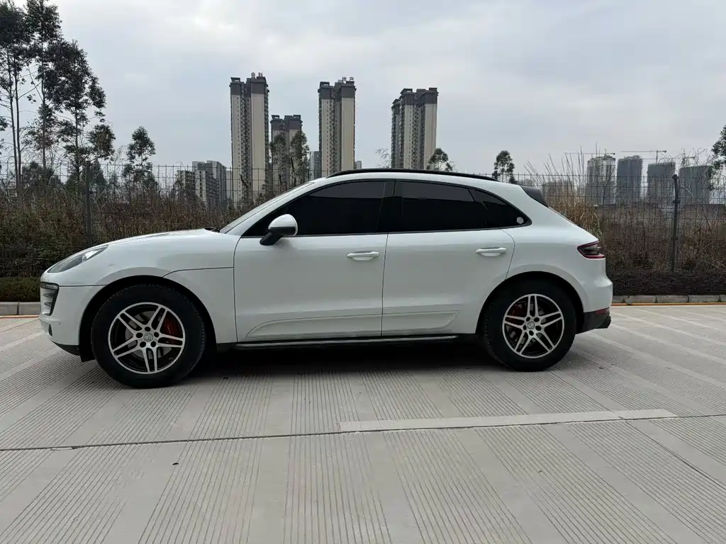 Porsche Macan 2017 — фото 4