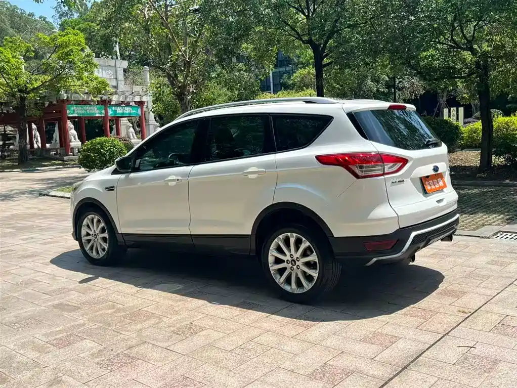 Ford Kuga 2016 — фото 7