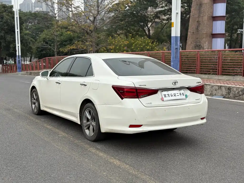 Toyota Crown 2016 — фото 15