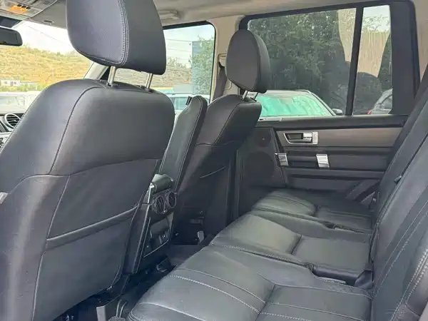 Land Rover Discovery 2015
