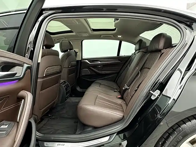 BMW 5 Series New Energy 2020 — фото 13