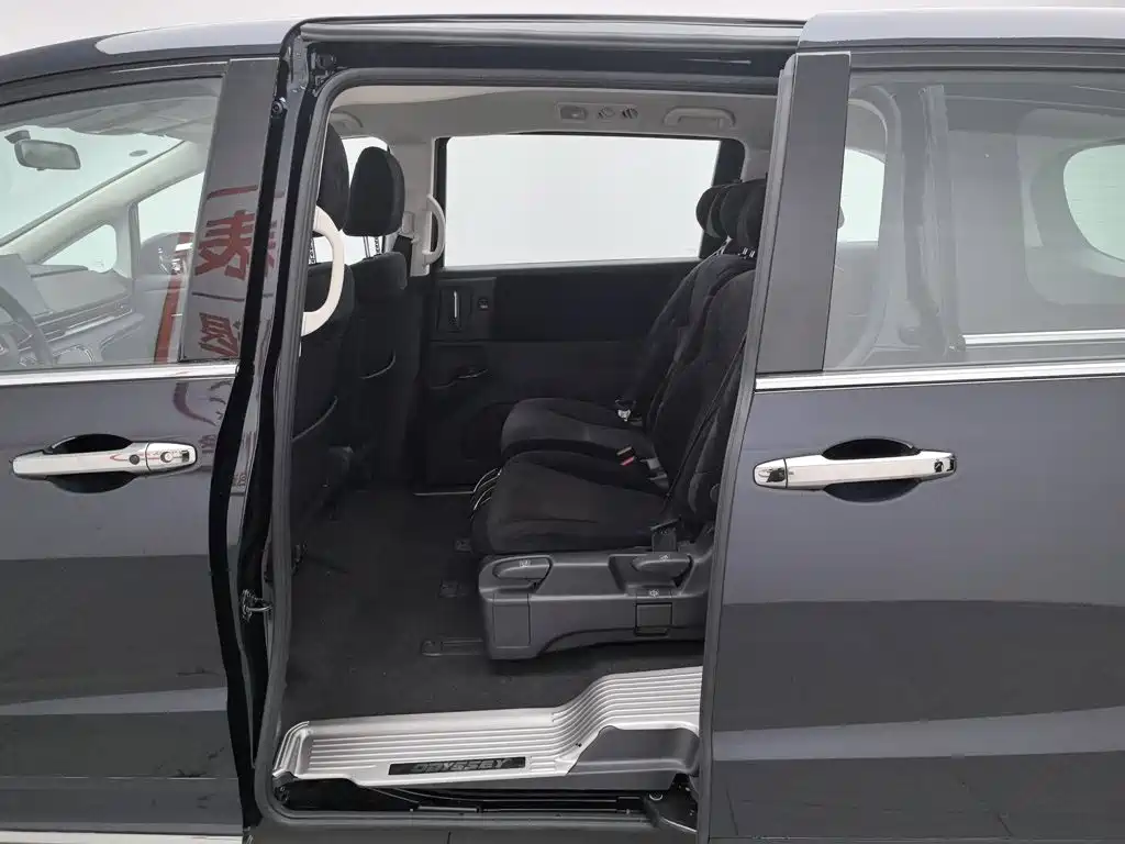 Honda Odyssey 2025 — фото 15