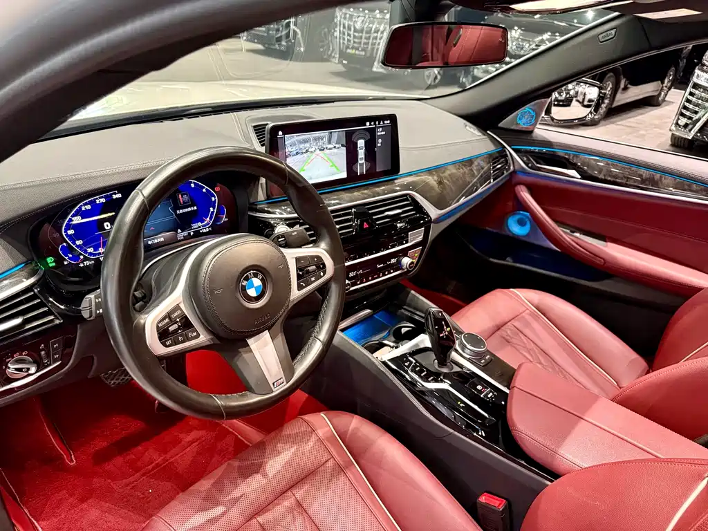 BMW 5 Series 2022 — фото 11