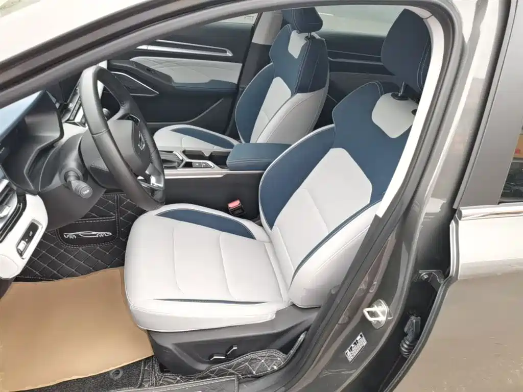 Geely Emgrand 2023 — фото 15