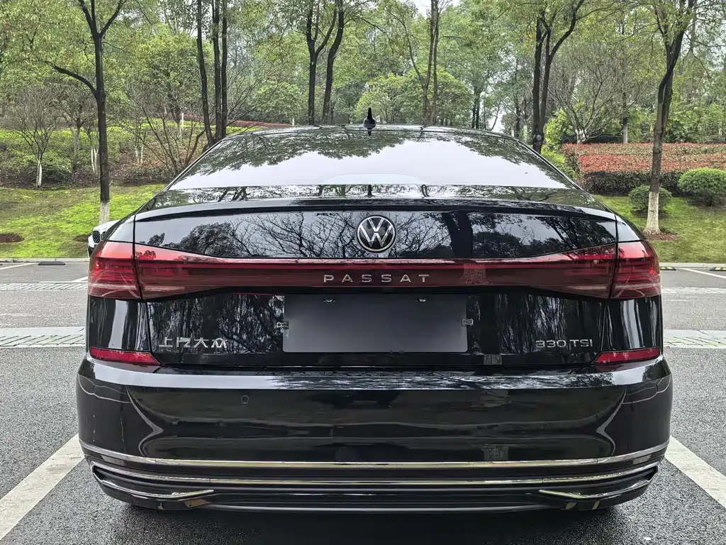 Volkswagen Passat 2023