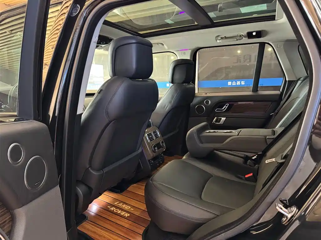 Land Rover Range Rover 2019 — фото 14