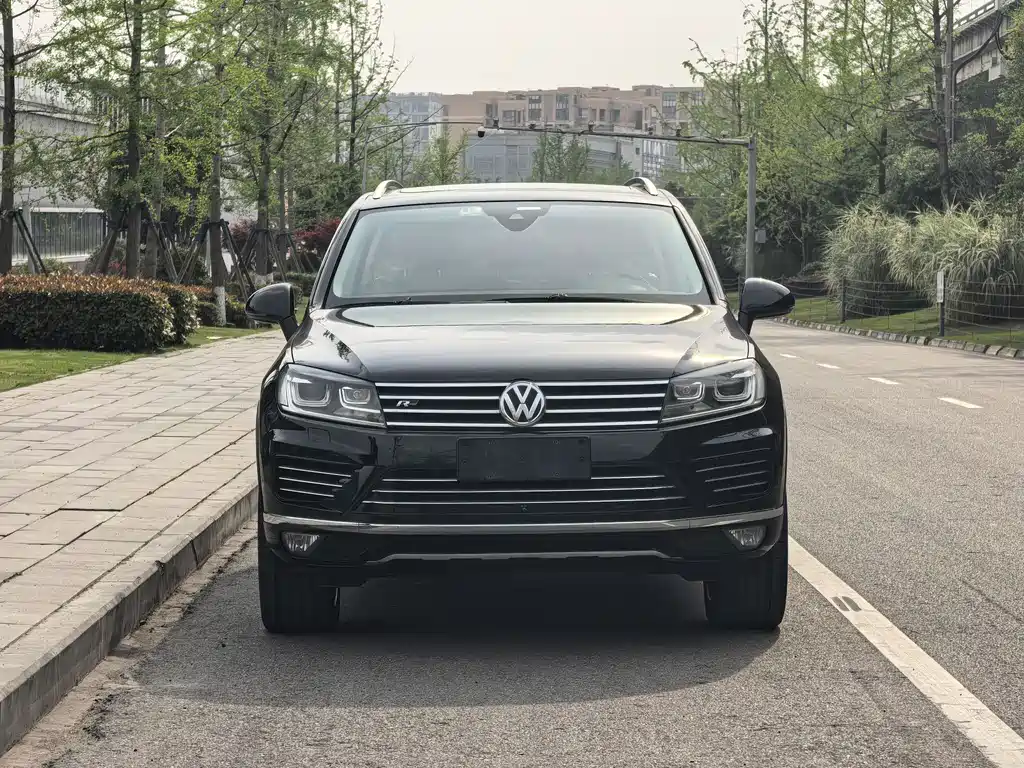 Volkswagen Touareg 2017 — фото 2