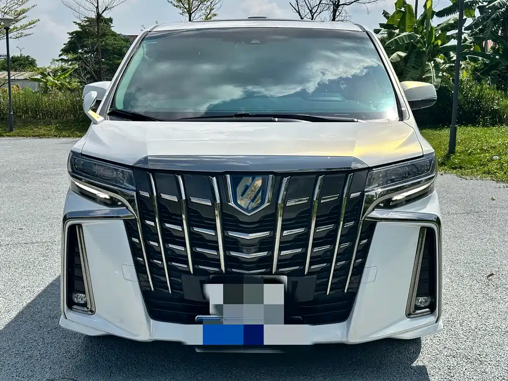 Toyota Alphard 2023