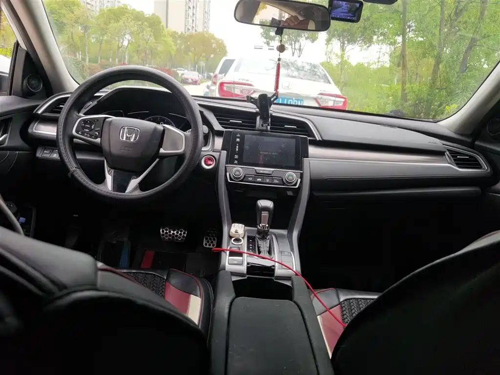 Honda Civic 2020 — фото 13